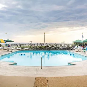 Boardwalk 705 Hotel